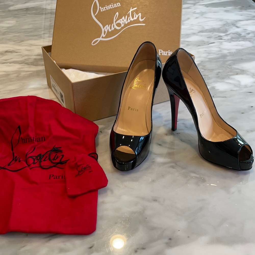 Christian Louboutin parent peep toe heel